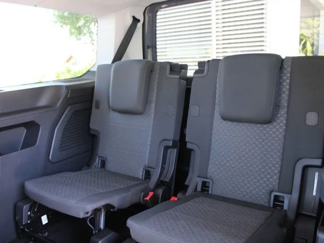 Ford Grand Tourneo