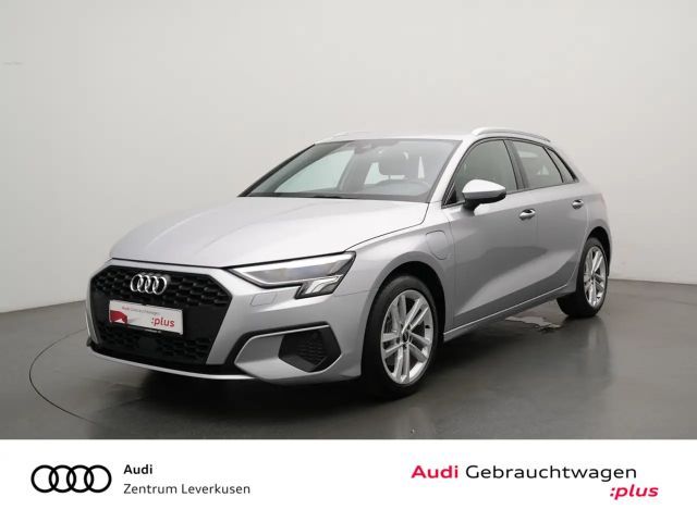 Audi A3 Sportback e S-TRON NAVI VIRT ACC KAM SHZ L 2024 Hybride / Benzine