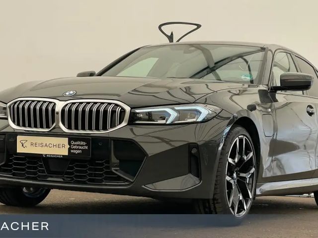 BMW 330 e A xDrive Lim M-Sport LCPro 360° HUD H&K 19" 2025 Hybride / Benzine