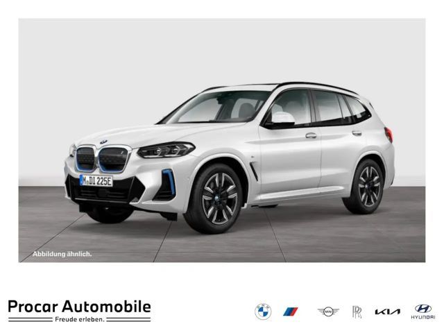 BMW iX3 M Sport DA Prof PA AdapLED Shz Pano 19" LMR 2024 Elektrisch