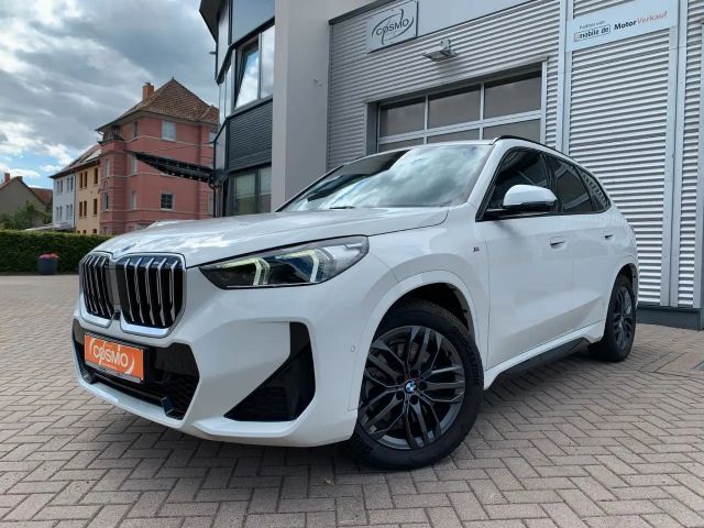 BMW X1 23 i xDrive M Sport HUD+LED+PANO+ACC+HARMAN 2023 Benzine