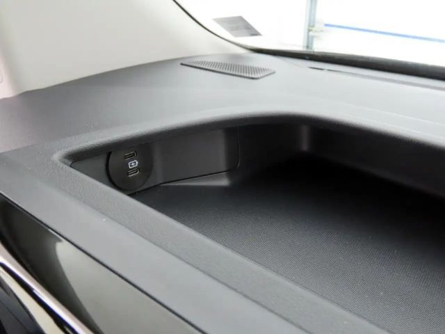 Ford Nugget