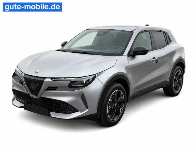Alfa Romeo Junior Ibrida 1.2 VGT I Techno-Paket I Pano I Q4 2025 Benzine