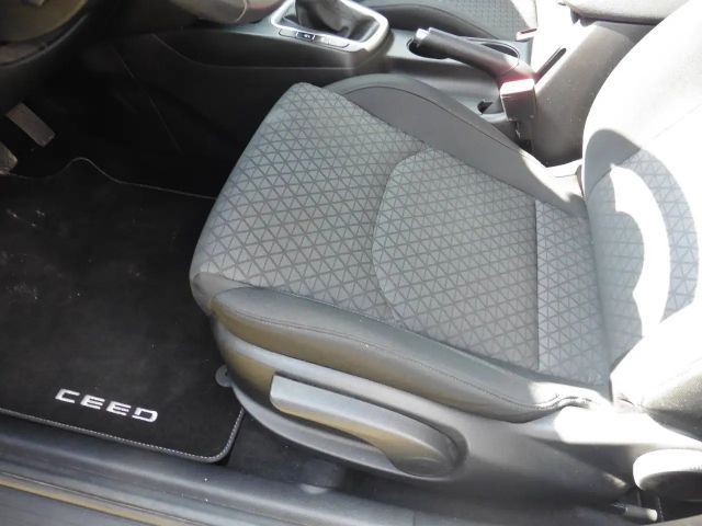 Kia Ceed / cee'd
