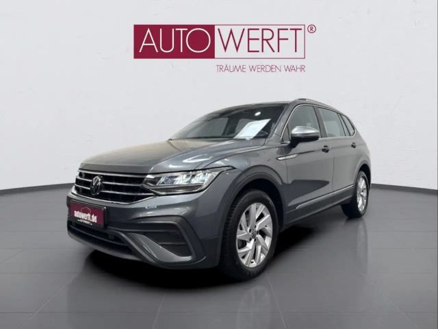 Volkswagen Tiguan Allspace 1.5 TSI DSG LIFE 7SITZER AHK LED NAVI SHZ 18Z 2025 Benzine