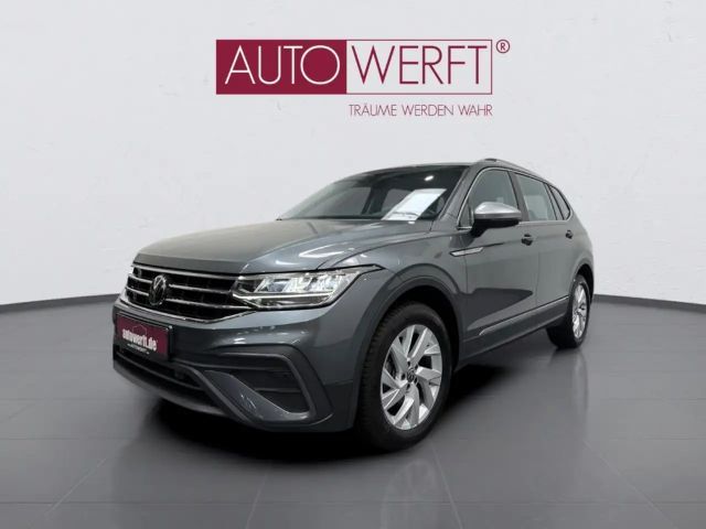 Volkswagen Tiguan Allspace 1.5 TSI DSG LIFE 7SITZER AHK LED NAVI SHZ 18Z 2025 Benzine