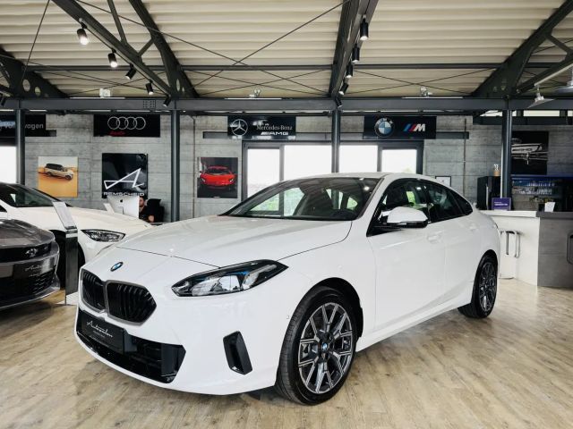 BMW 220 d*LED*NAVI*R.KAMERA*KEYLESS GO 2025 Diesel