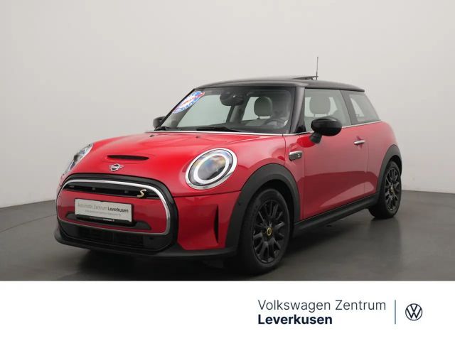 MINI Cooper SE Classic Trim PANO NAVI LEDER SHZ 2022 Elektrisch