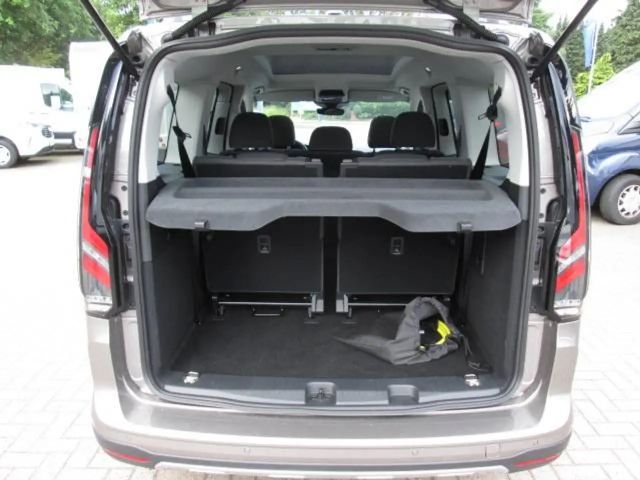Ford Grand Tourneo