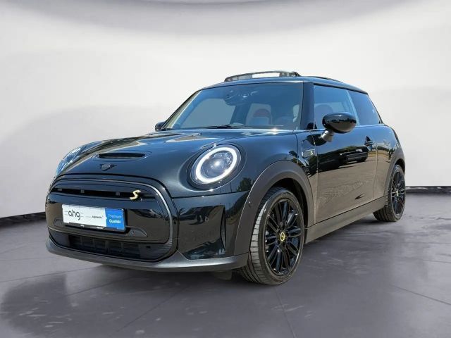 MINI Cooper SE . Classic Trim Panoramadach Navi Head-U 2023 Elektrisch
