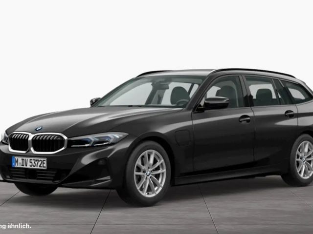 BMW 330 e Touring Rückfahrkamera AHK Hifi 2024 Hybride / Benzine