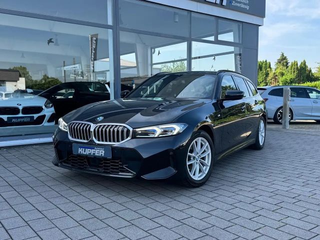 BMW 318 i Tour M Sportp. AHK°ACC*Ad.LED°Headup+HIFI 2024 Benzine