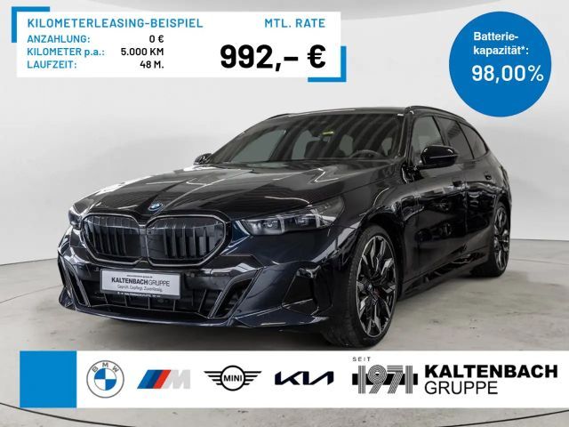 BMW 550 e Touring xDrive M-Sport Pro PANO AHK HUD 2026 Hybride / Benzine