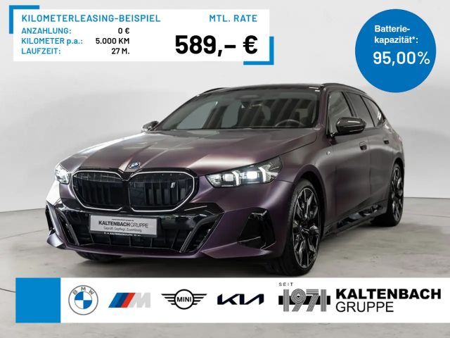 BMW i5 Touring eDrive 40 M-Sport Pro PANO AHK B&W 2025 Elektrisch