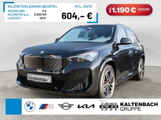 BMW iX1 xDrive30 M-Sport Pro PANO AHK HUD 360° 2025 Elektrisch