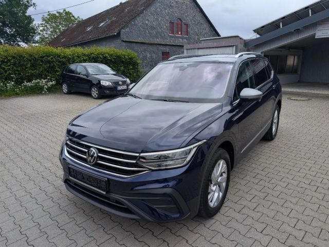 Volkswagen Tiguan Allspace 2.0 TSI DSG Life 4Motion,Pano 2023 Benzine