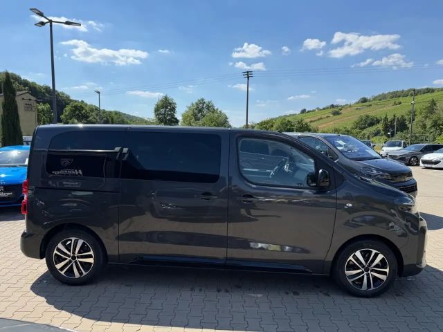 Peugeot Traveller