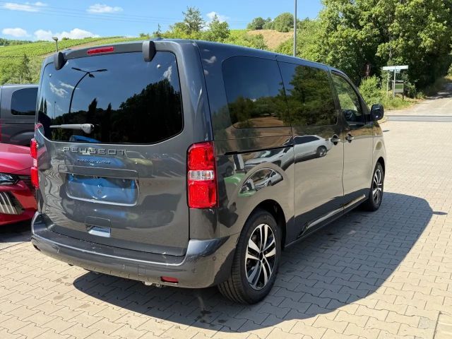 Peugeot Traveller