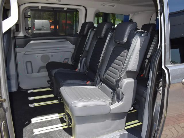 Ford Tourneo Custom