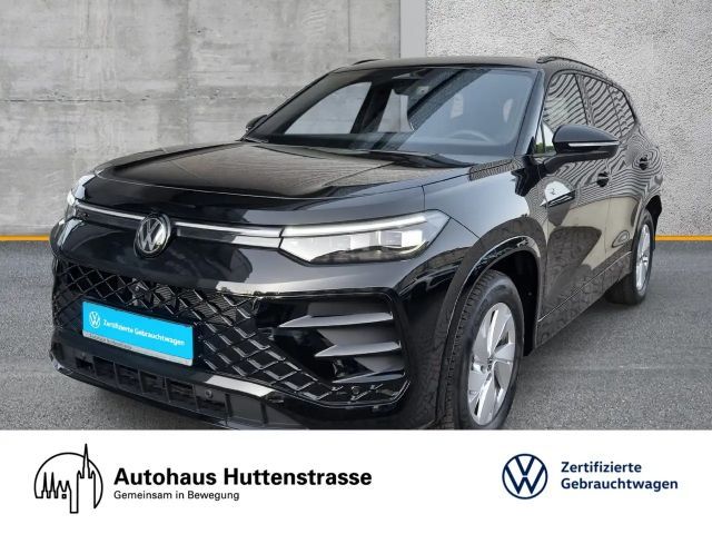 Volkswagen Tayron 2.0 TSI 4M R-Line Black Style AHK PANO MATRIX 2025 Benzine