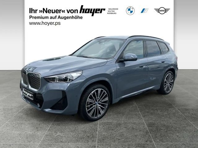 BMW iX1 xDrive30 M Sportpaket HK HiFi DAB LED Shz 2025 Elektrisch