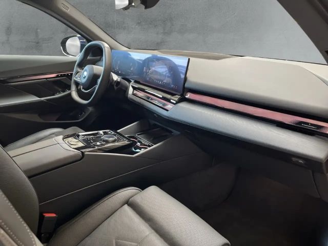 BMW 550