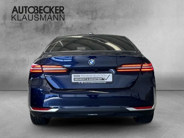 BMW 550