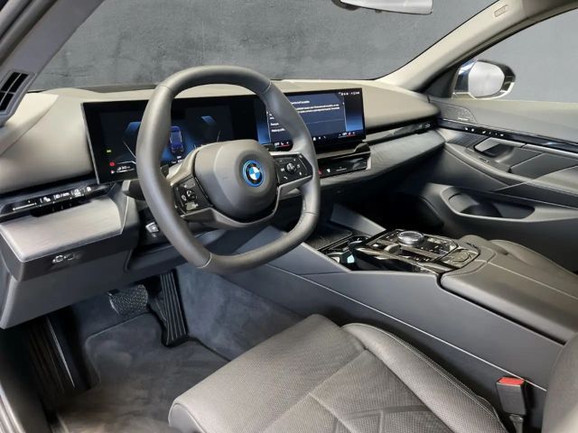 BMW 550