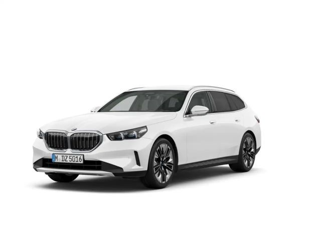BMW 540 d xDrive Touring 18'' LC Prof AHK STAND-HZG SITZLÜ 2025 Diesel
