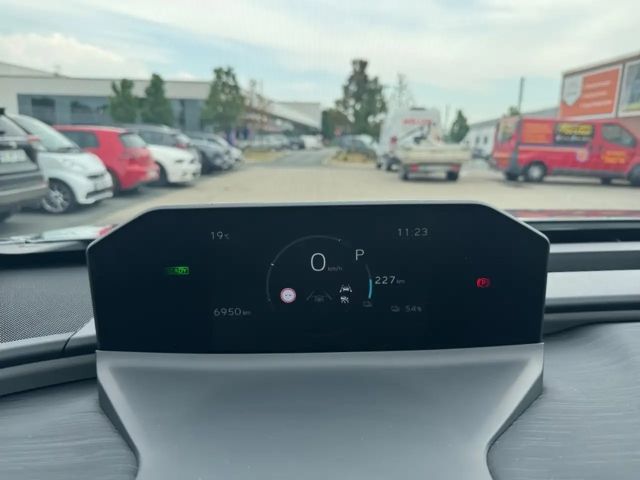 Toyota C-HR+