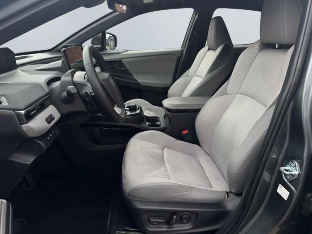Toyota C-HR+