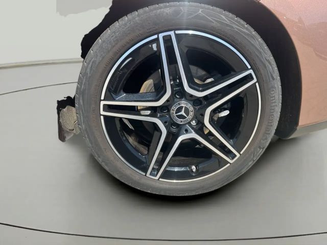 Mercedes-Benz CLA 220