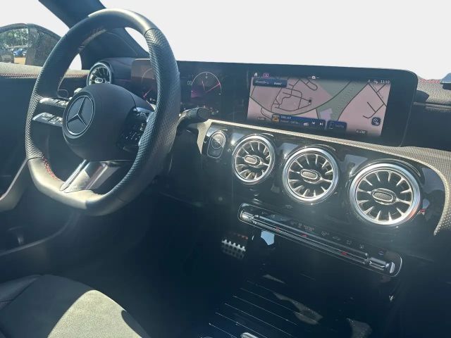 Mercedes-Benz CLA 220