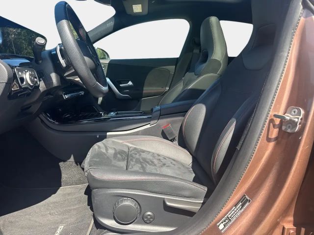 Mercedes-Benz CLA 220