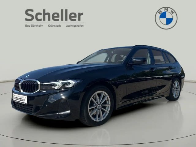BMW 320 i Touring Tempomat Klimaaut. Shz PDC 2023 Benzine