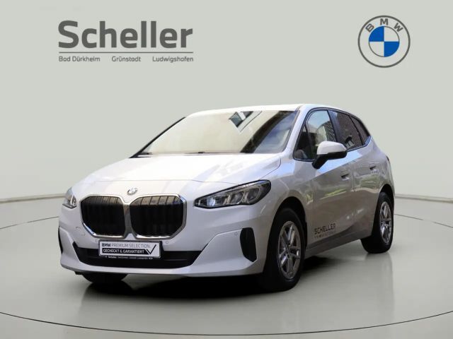 BMW 220 i Active Tourer DAB Parkassistent LED 2023 Benzine