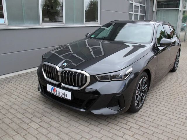 BMW 520 d xDrive M Sportpaket Head-Up HK HiFi DAB 2024 Hybride / Diesel