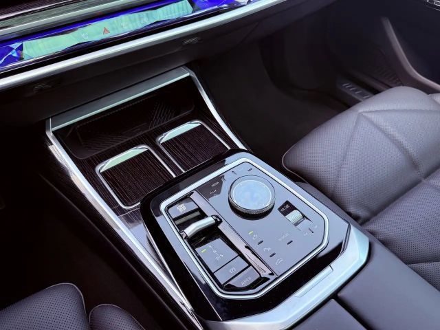 BMW 740
