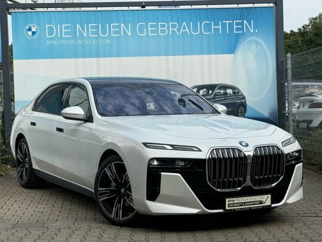 BMW 740