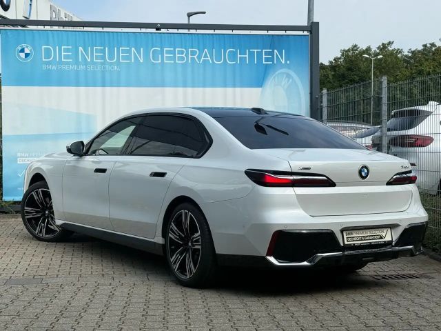 BMW 740