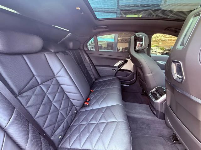 BMW 740