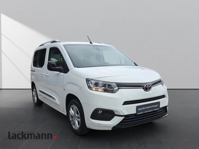 Toyota Proace City