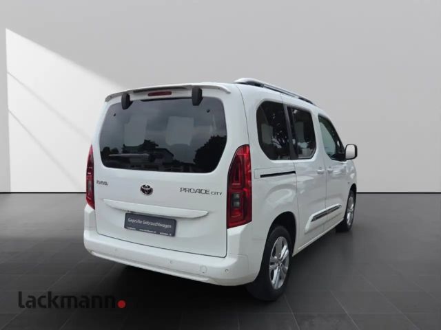 Toyota Proace City