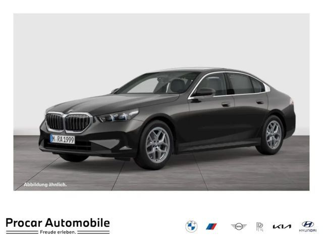 BMW 520 d Pano 360° DA AdapLED Komfortsitze 2023 Diesel