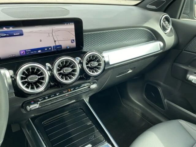 Mercedes-Benz EQB 250
