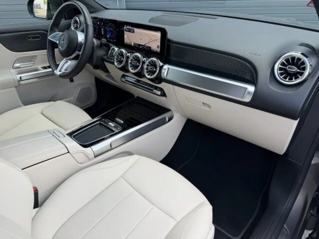 Mercedes-Benz EQB 300