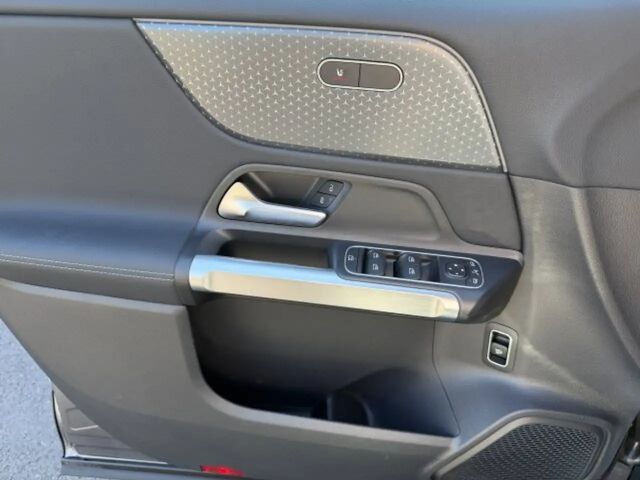 Mercedes-Benz EQB 250