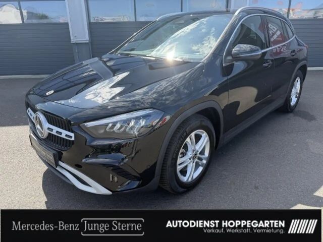 Mercedes-Benz GLA 200