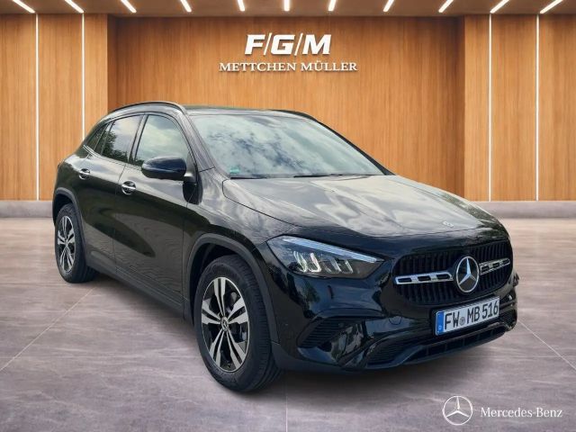 Mercedes-Benz GLA 180