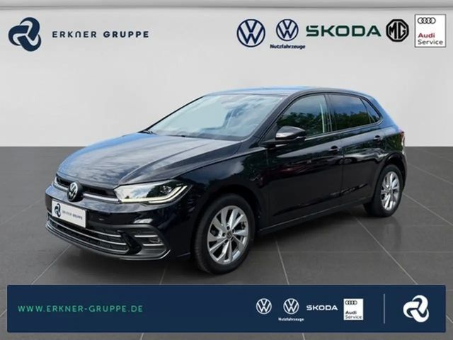 Volkswagen Polo VI 1.0TSI Style+IQ-LIGHT-NAVI+SHZ+KLIMA+ 2021 Benzine